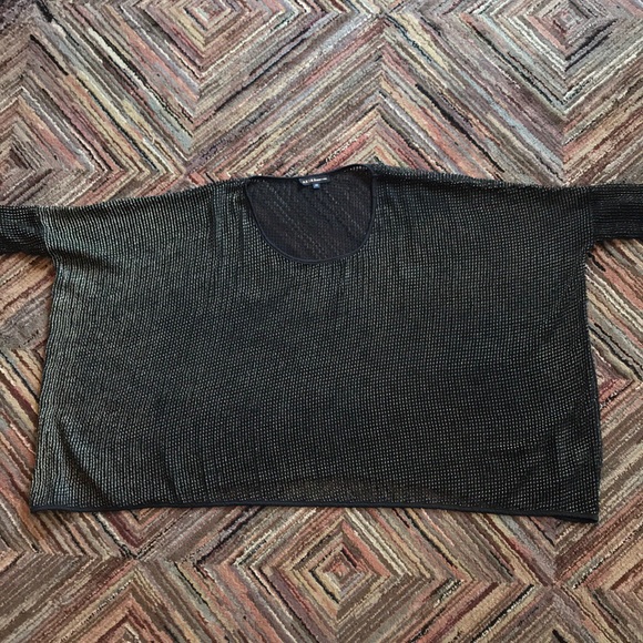 Gold and Black Flowy Mesh Tunic - Picture 5 of 6